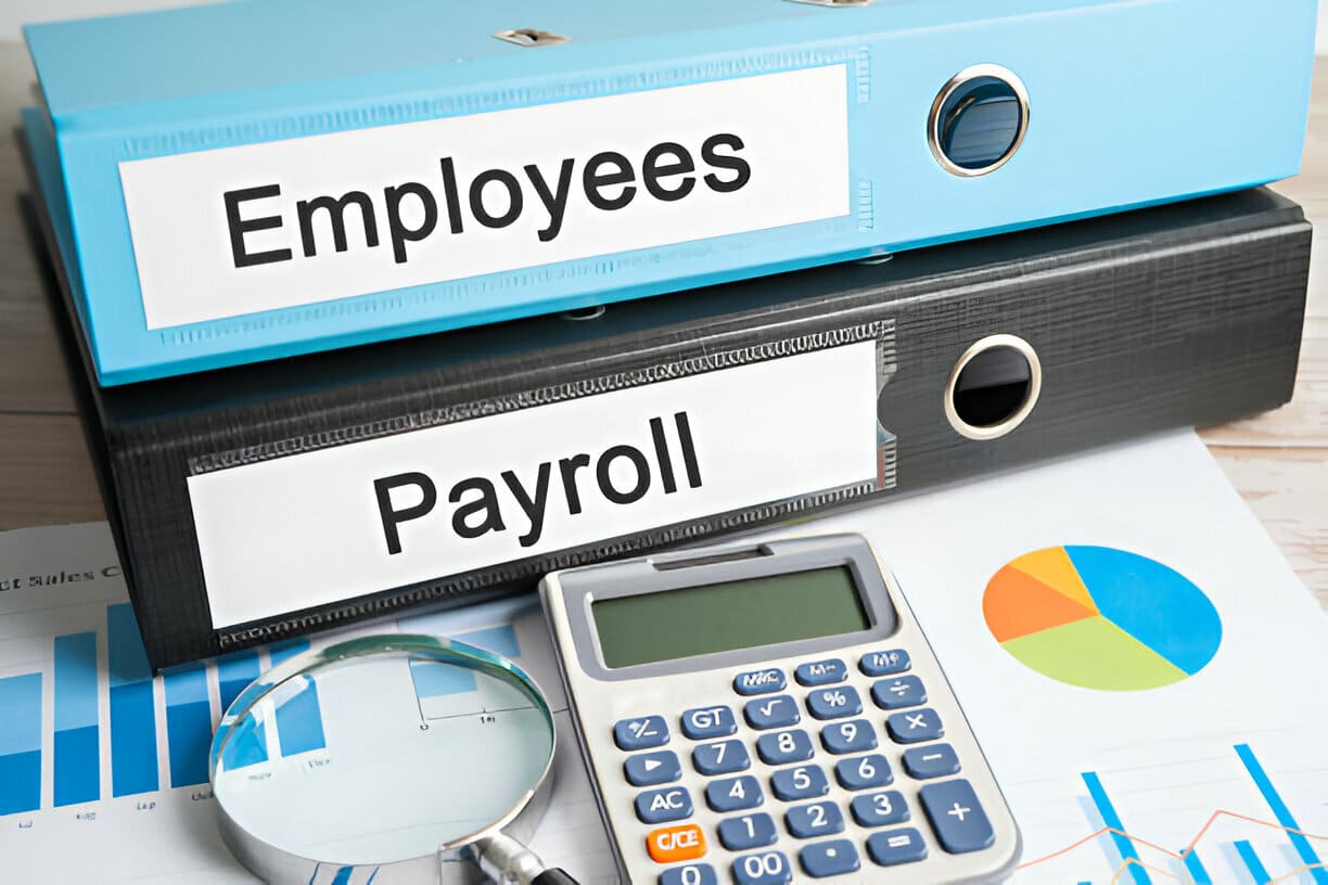 Understanding Payroll Calculations: 52 vs. 52.14 Weeks